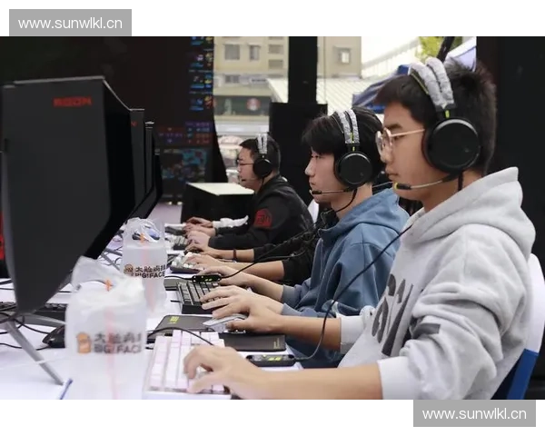 围绕英雄联盟各大位置分工解析与团队协作策略研究深入探讨方案纵